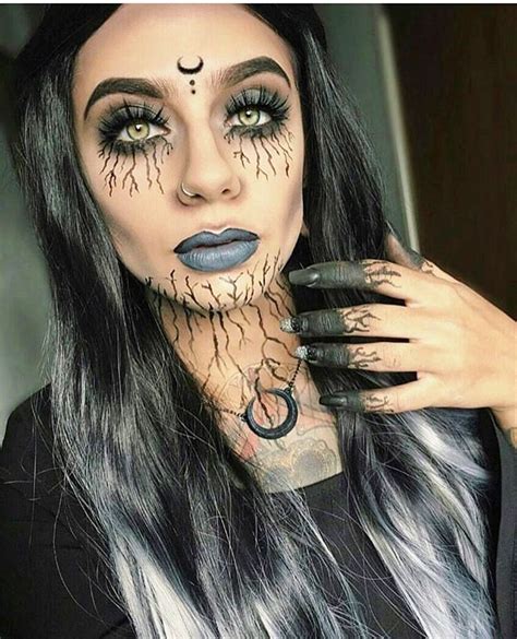 Dark and Mysterious: Witchy Makeup Looks for a Dazzling Transformation